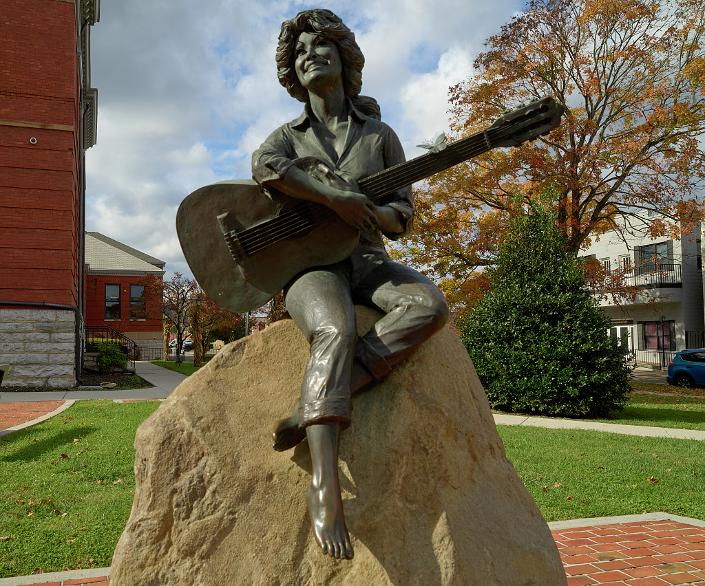 Dolly Parton statue outside the Sevier County Courthouse in Sevierville, Tennessee